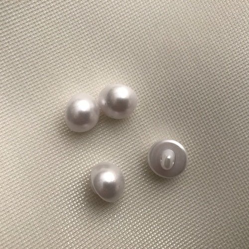 Bouton couleur blanc  de 10 mm  comme des perles 