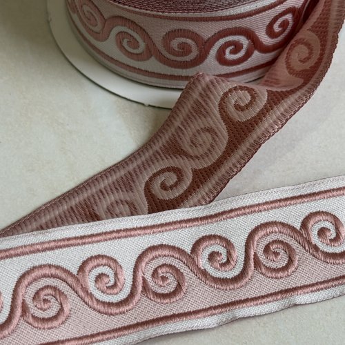 Galon medievale 3,5 cm rose  bien large