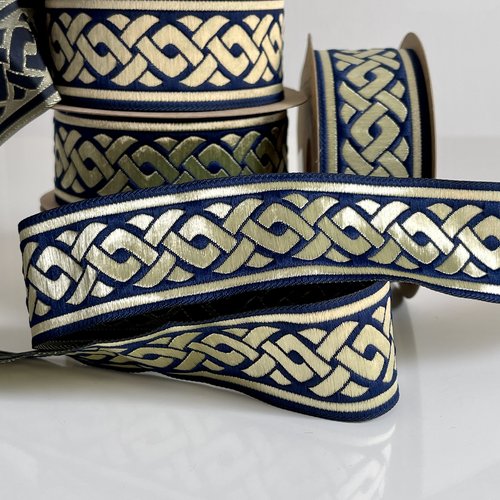 Galon médiéval brodé jacquard,galon brodé jacquard motif tresse celtique,ruban médiéval 35 mm bleu marin et doré