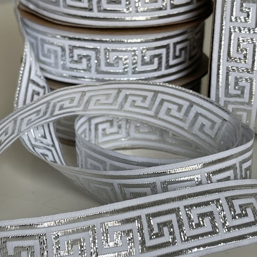 Galon jacquard motif clé grecque,ruban médiéval,galon brodé 25 mm,ruban argenté/blanc