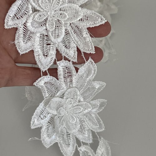 Ruban de dentelle florale 7,5 cm de largeur guipure brodée fleurs dentelle couture blanche et rose 3 d