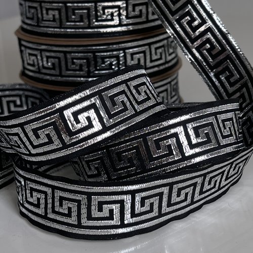 Galon jacquard motif clé grecque,ruban médiéval,galon brodé 25 mm,ruban argenté/noir
