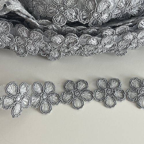 Guipure,ruban dentelle florale en guipure, guipure motif fleur 25 mm, ruban dentelle gris,