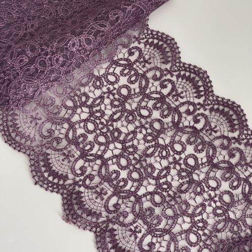 Dentelle brodée festonnée violette pour créations artisanales guipure violette 21 cm de largeur dentelle brodée large
