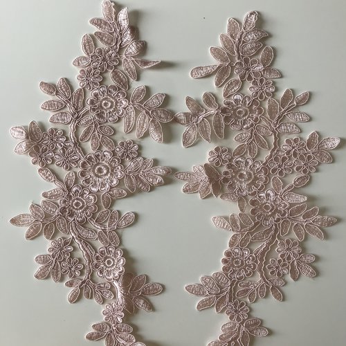 Applique en dentelle, applique à customiser en dentelle,applique à coudre,applique en tulle,applique brodée,applique à coudre