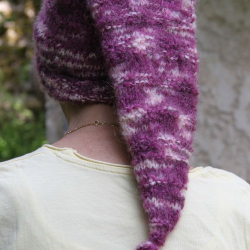Bonnet lutin parme et écru, mohair