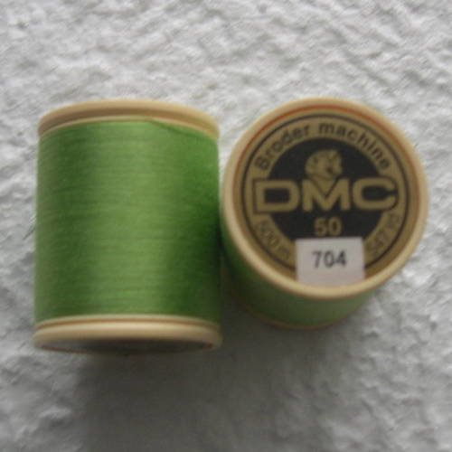 Fil à coudre dmc en coton ref. 704 vert tilleul 