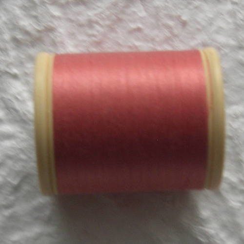 Fil à coudre dmc en coton ref. 3329 rose abricot 
