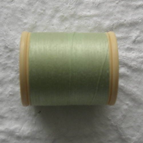 Fil à coudre dmc en coton ref. 369 vert feuille de bambou 