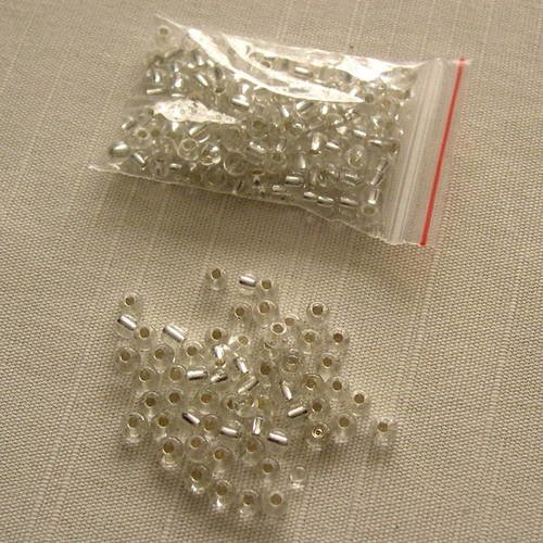 Lot de 10g. de grosses perles de rocaille 4 mm. transparentes