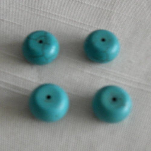 Lot de 4 grosses perles de turquoise naturel 14x10 mm. 