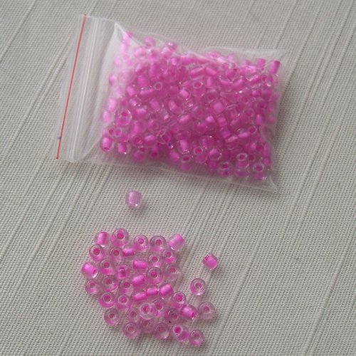 Lot de 10g. de grosses perles de rocaille 4 mm. roses