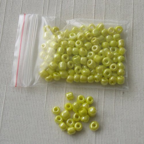 Lot de 10g. de grosses perles de rocaille 4 mm. jaunes brillantes