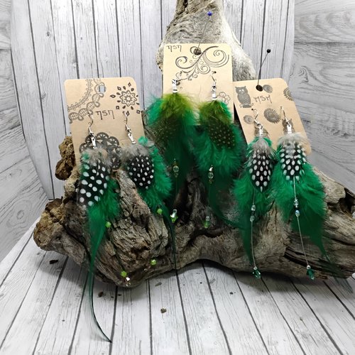 Boucle d'oreille plume tons vert