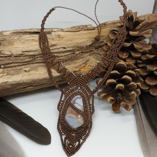Collier calcédoine bleu