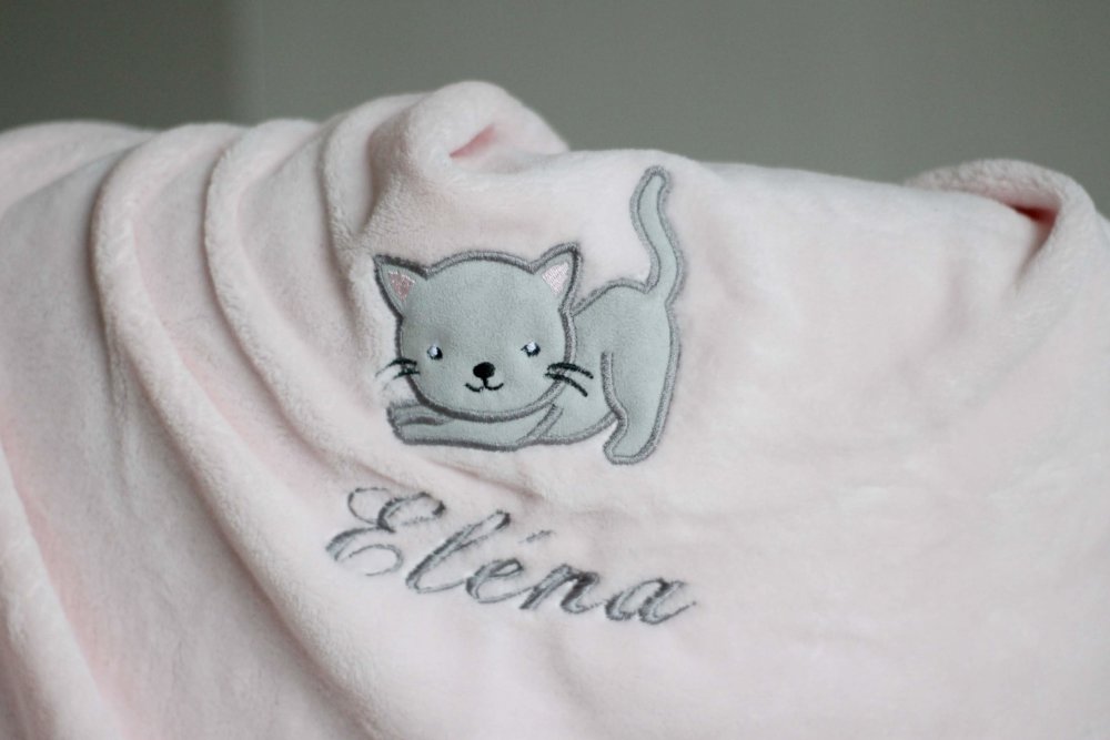 Couverture Plaid Polaire Bebe Personnalise Motif Chaton Un Grand Marche