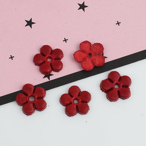 10 breloques petites fleurs en cuir 12 x 12mm rouge