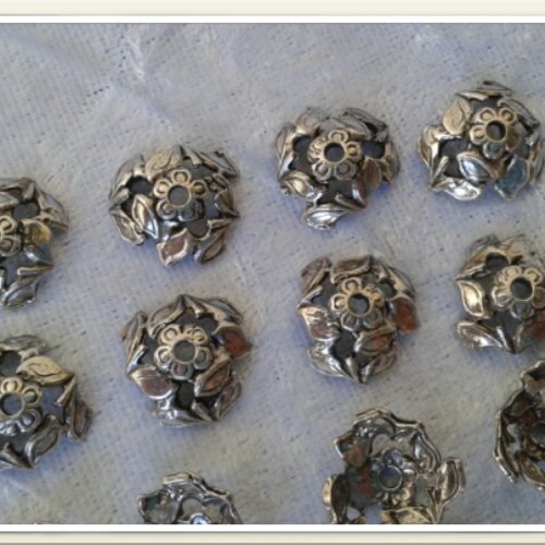 10 coupelles métal argenté antique pour grosse perle d'environ 13/14mm