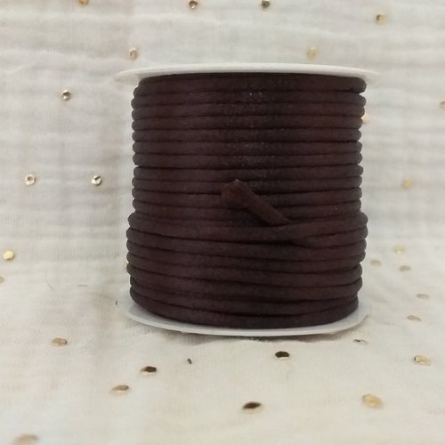 Cordon nylon marron foncé (8 mètres x 3mm diamètre)