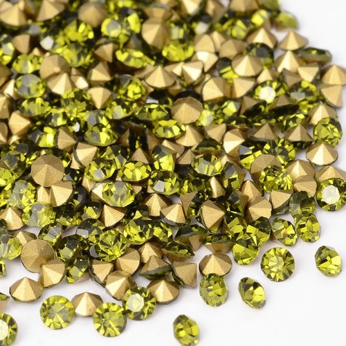 Strass conique vert olive dim: 2.3/2.4 mm(environ 1440 pieces)