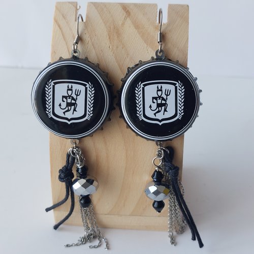 Boucles d'oreilles avec capsule "diabolique"