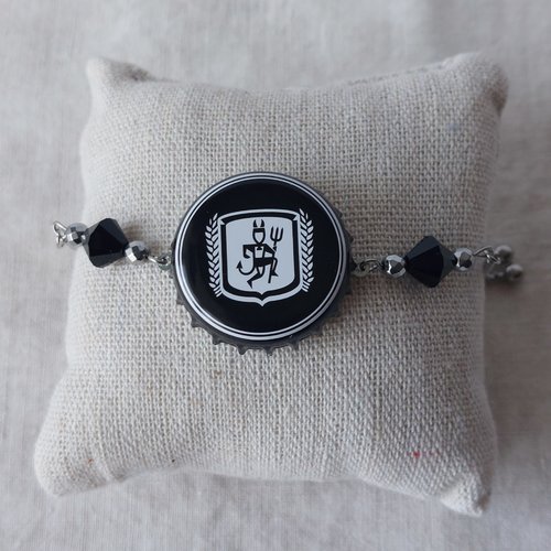 Bracelet réglable avec capsule "diabolique"