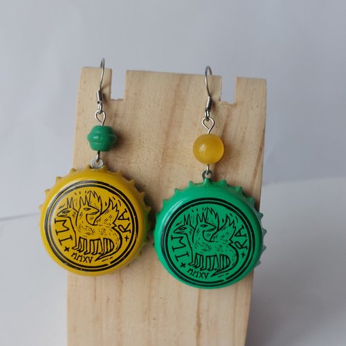 Boucles d'oreilles asymétriques avec capsule "chimère printanière"