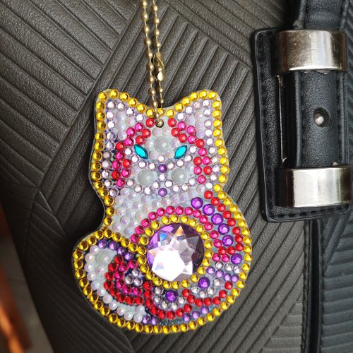 Porte-clés/bijou de sac chat en perles de diamants 