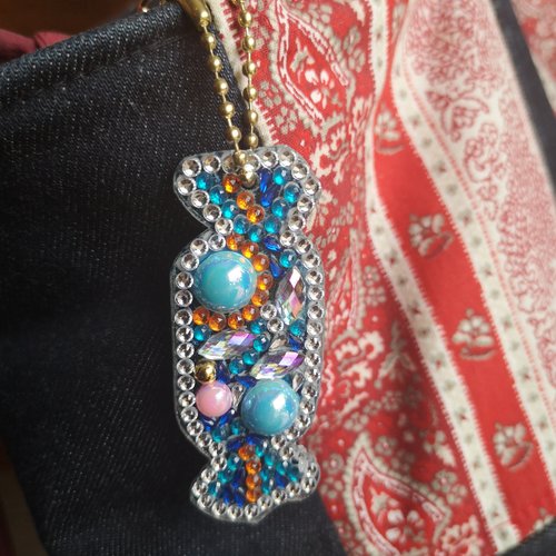 Porte-clés bonbon /bijou de sac en perles de diamants 