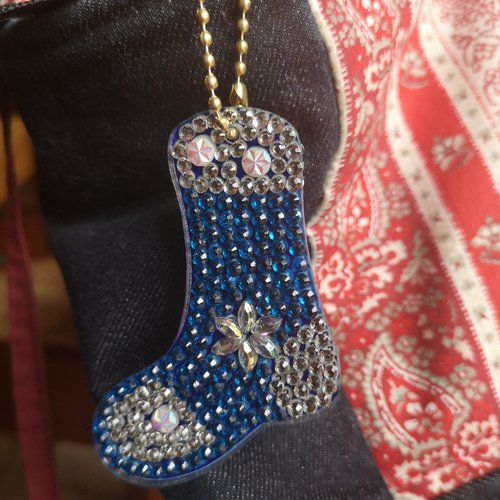 Porte-clés chaussette /bijou de sac en perles de diamants 