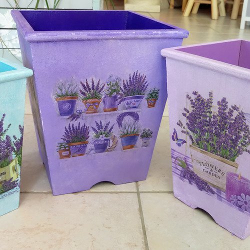 Pots de fleurs ou cache-pots (trio) ou plantes