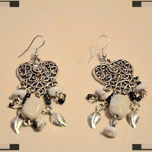 Boucles d'oreilles pendantes ethniques argentees noir blanc