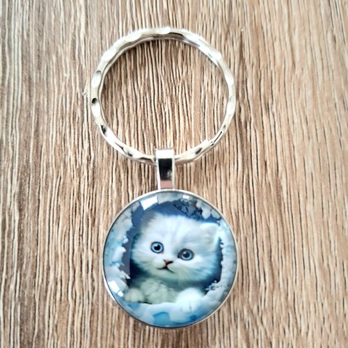 Porte-clés coucou petit chaton !