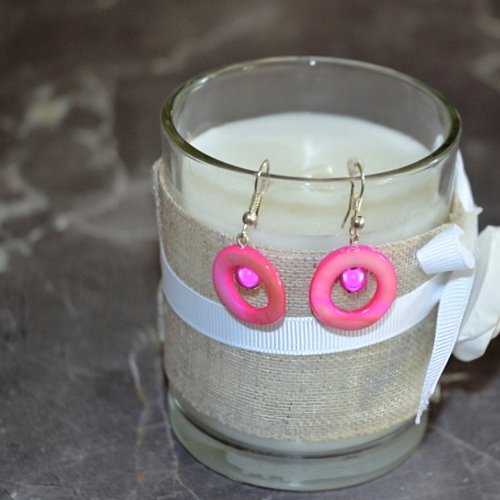 Boucles d'oreilles pendantes perles anneaux roses