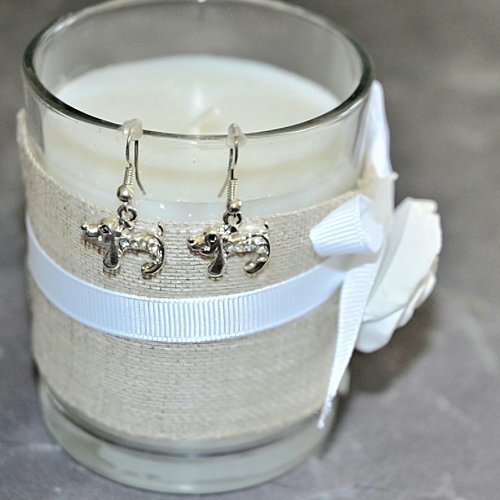 Boucles d'oreilles pendantes argentees chiens strass