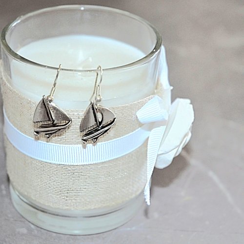 Boucles d'oreilles pendantes argentees voilier