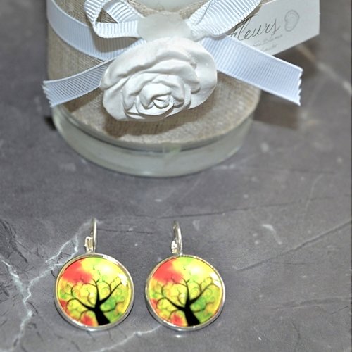 Boucles d'oreilles dormeuses arbre