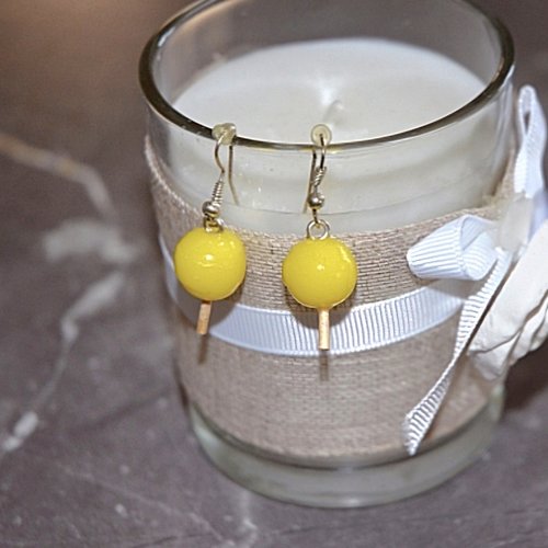Boucles d'oreilles pendantes sucettes jaune en fimo