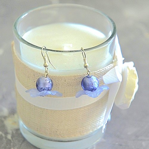 Boucles d'oreilles pendantes perles corolle mauve