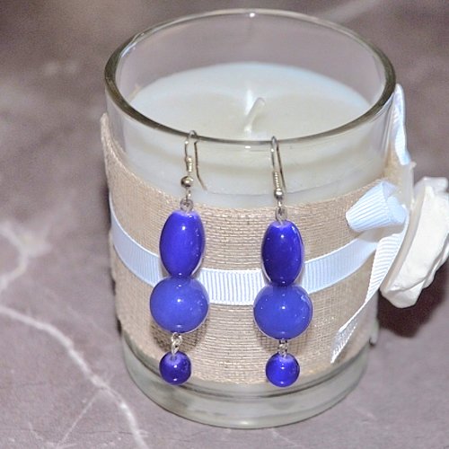Boucles d'oreilles pendantes trio de perles bleues unies