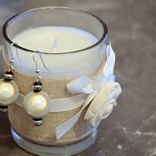 Boucles d'oreilles pendantes perles magiques blanc et argent