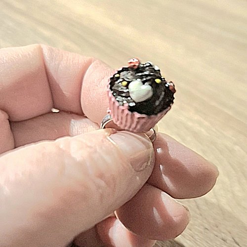 Bague réglable enfant muffin chocolat