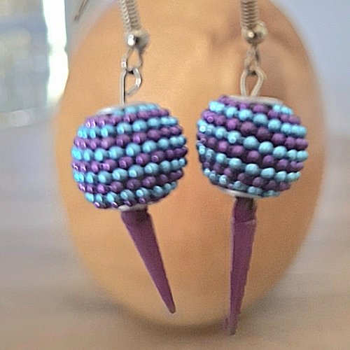 Boucles d'oreilles pendantes perles bleu violet