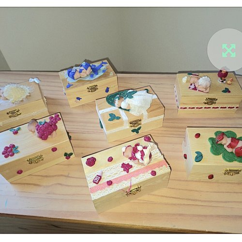 Jolie boîte bois décorée fimo