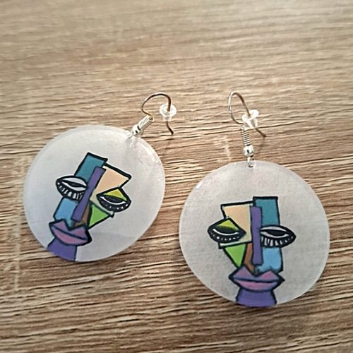 Boucles d oreilles plastique dingue