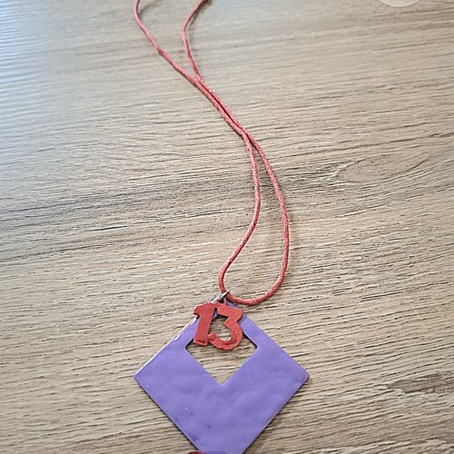 Collier tour du cou coton ciré pendentif violet chiffre 13