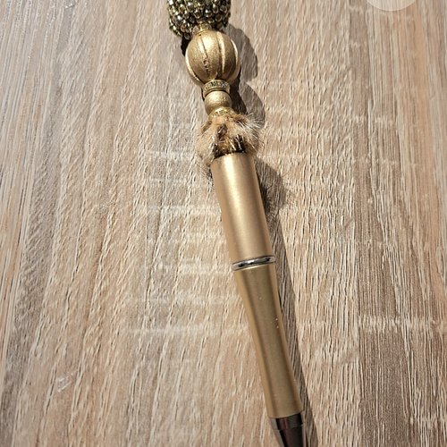 Stylo doré perles et froufrou