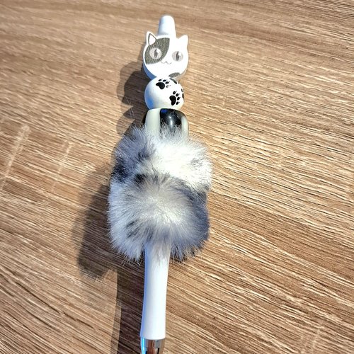 Stylo froufrou blanc noir perle chat