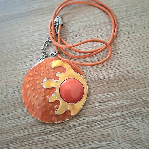 Collier email soleil