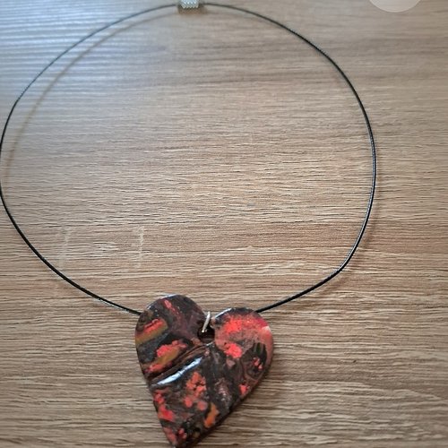 Collier tour du cou acier pendentif cœur fimo